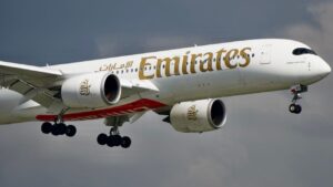 Línea Aérea Emirates