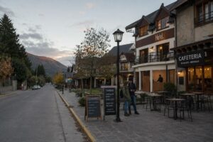Escasez de Turismo en los destinos de Argentina de turistas argentinos, baja del mercado local.