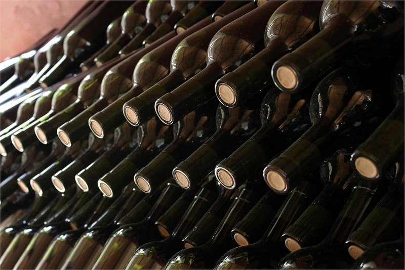 Vinos en la bodega de Tandil, provincia de Buenos Aires, Argentina