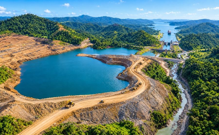 Lago Artificial en Panamá