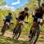 Rally Bike en Villa del Totoral, Córdoba, Argentina, tres participantes en la foto