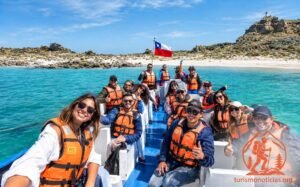 Turistas en Punta de Choros, Chile