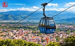 Teleférico de Salta, en Argentina, es una ilustración para una nota del lanzamiento de un programa de descuentos llamado Pre-Salta